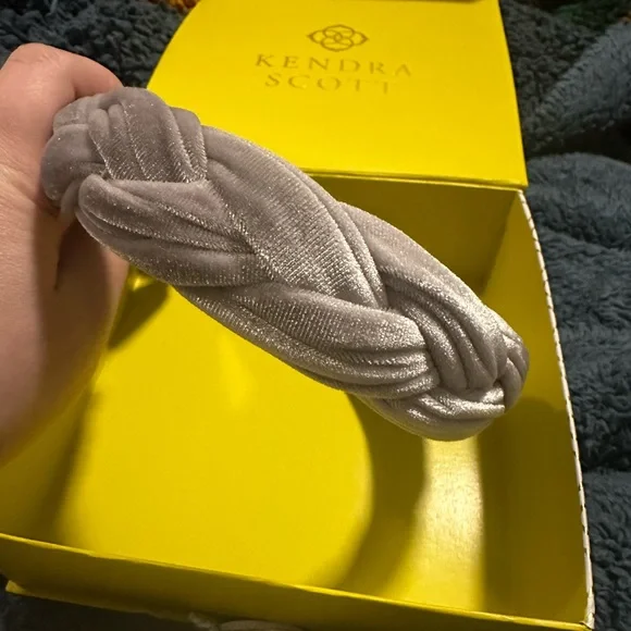 Kendra Scott | Accessories | Kendra Scott Braided Velvet  display picture 2